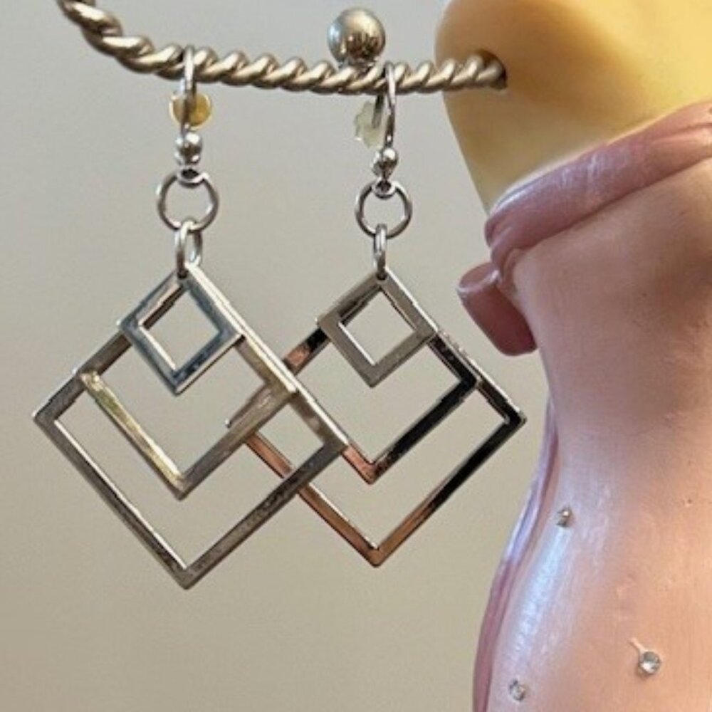 Lia Sophia "EVERY ANGLE" Earrings